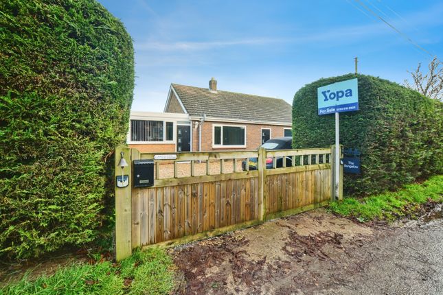 3-bed bungalow on The Bungalow, Sea Lane, Boston, £275,000