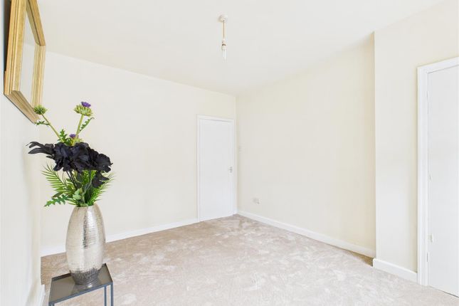 30, Woodthorpe Road, Sheffield photo 2
