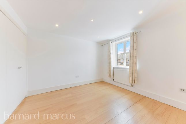Flat 5 Irongate Mews, Brighton Road, Surbiton photo 4