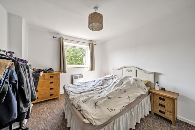 Flat to rent in Hastoe Grange, Headington
