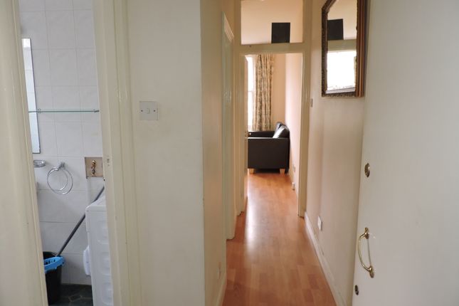 Rosebery Road , Muswell Hill, London photo 2