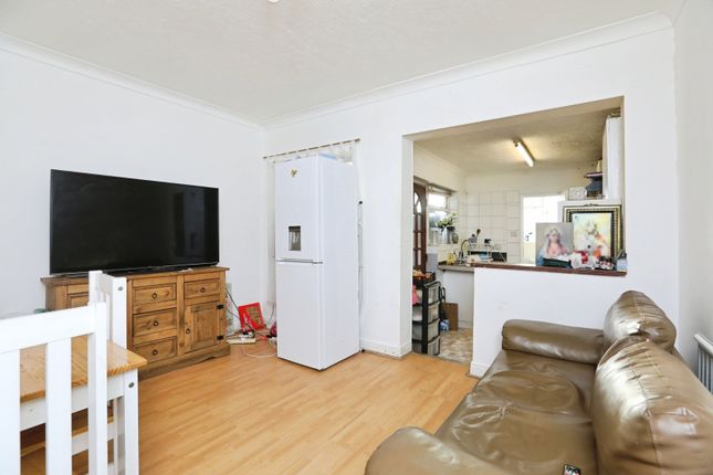 28, Cecil Avenue, Kent photo 4