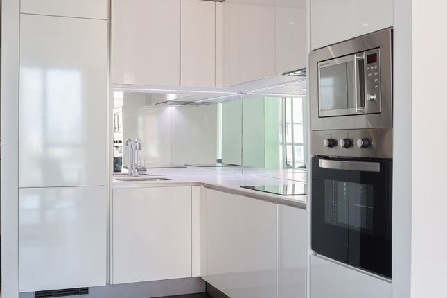 Apartment 1408 Sky Gardens, 155, Wandsworth Road, Nine Elms photo 3