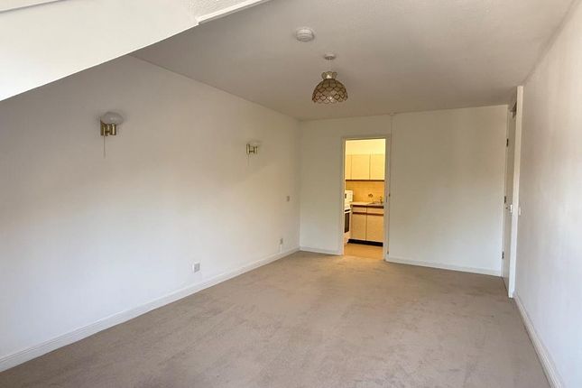 28, Primrose Court, Steyning photo 4