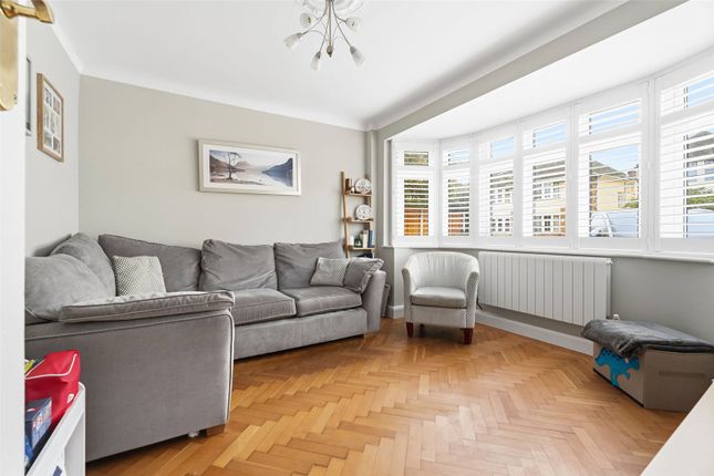 18, Lyndhurst Avenue, Sunbury photo 3