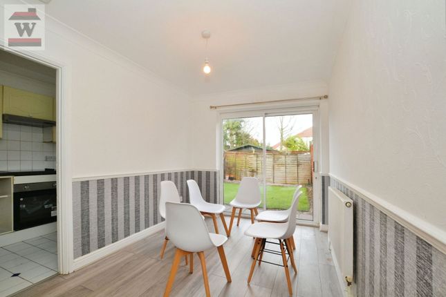8, Chichester Way, Feltham photo 4