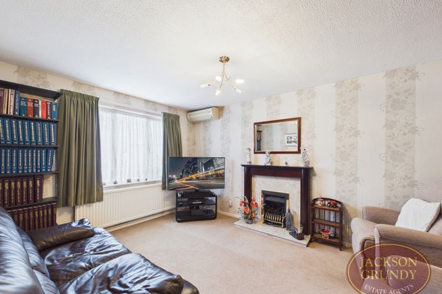 5, Downwood Close, Northampton photo 3