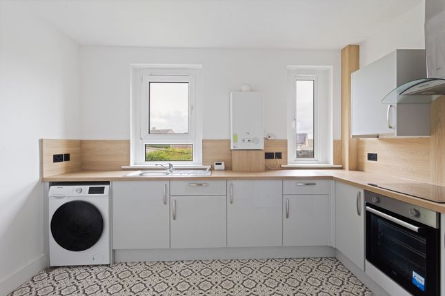 17 Orr Terrace, Shotts photo 4