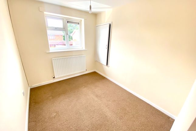 Flat to rent in Peach Road, Willenhall