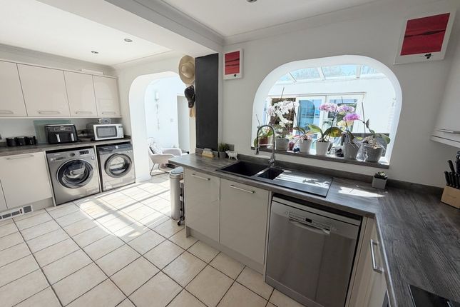 31, Gladstone Road, Poole photo 4
