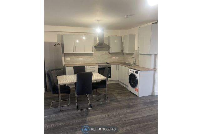 Oxlow Lane, Dagenham photo 5