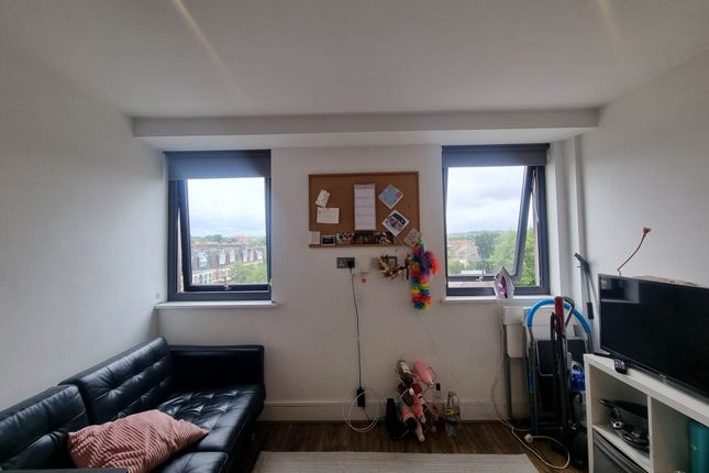 Hampden Road, London photo 4