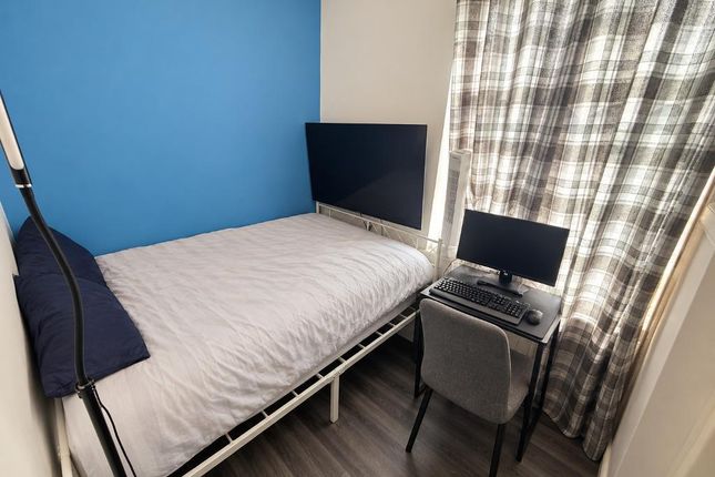 29, Brunel Road, London photo 4