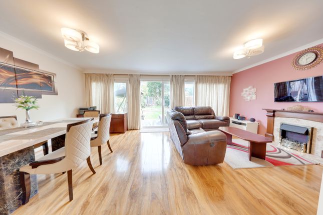 15, Osgood Gardens, Orpington photo 2
