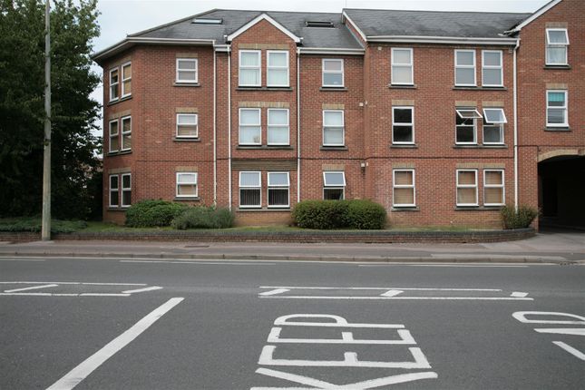 Flat to rent in Ock Street, Abingdon