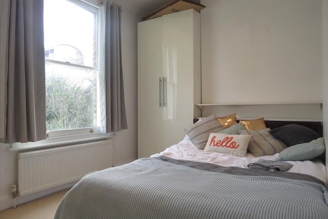Flat to rent in Milton Road, Herne Hill, London