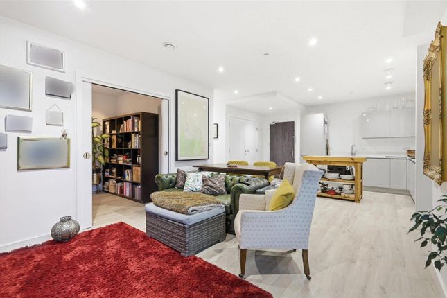 144 Effra Gardens, 25, Silvertown Way, Canning Town photo 2