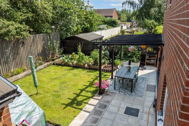 23, Meadow Brown Road, Leeds photo 4