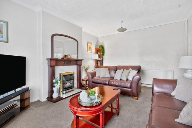 66, Glenside Avenue, Glasgow photo 4