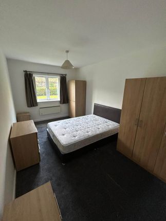 Flat to rent in Bridgefield Court, Prescot