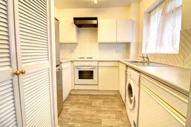 Studio for sale in Green Gardens, Poole