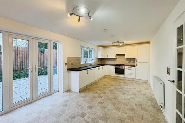 7, Trevaskis Meadow, Hayle photo 2