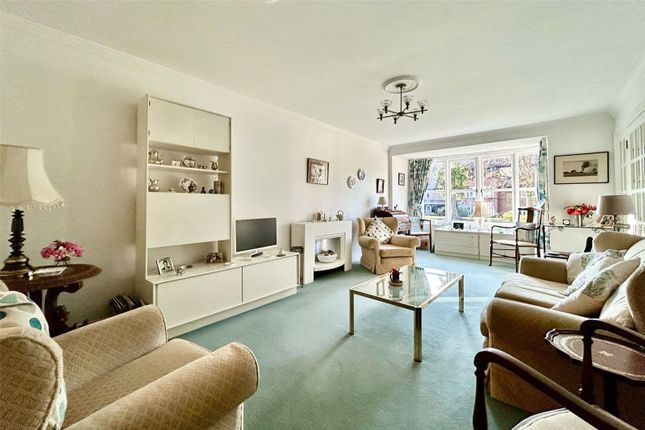 24, Mytchett Heath, Camberley photo 3