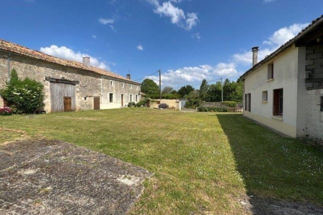 Property for sale in Chef-Boutonne, Poitou-Charentes, 79110, France