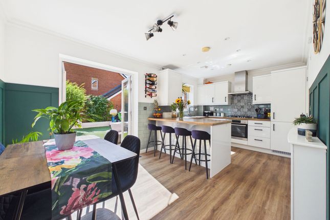 2 Yeomans Lane, Camberley photo 2