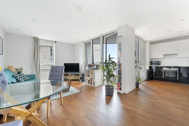 2-bed flat on 26, Discovery Tower, Canning Town, £450,000