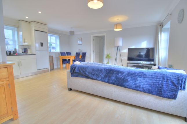 15, Islington Grove, Milton Keynes photo 3