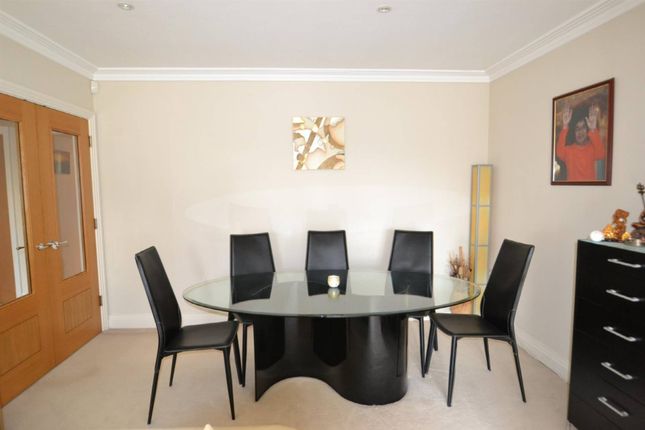 16 Eastwood,, Wall Hall Drive, Watford photo 5