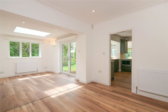 55, Walker Wood, Shipley photo 4