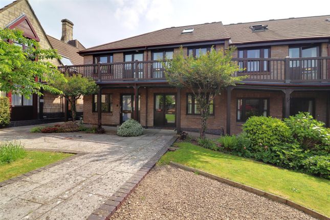 Flat for sale in Church Road, Stroud