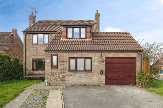 4-bed house on 7, Scotts Garth Close, Beverley, £240,000