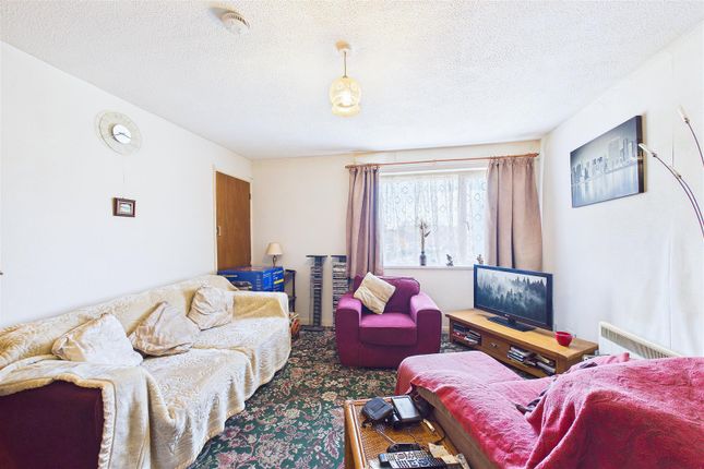 6, The Leys, Clevedon photo 3