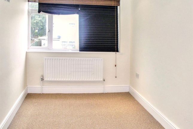 86, Upper Farm Road, West Molesey photo 5