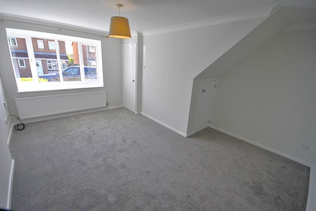 28, Wheatfield Drive, Doncaster photo 4