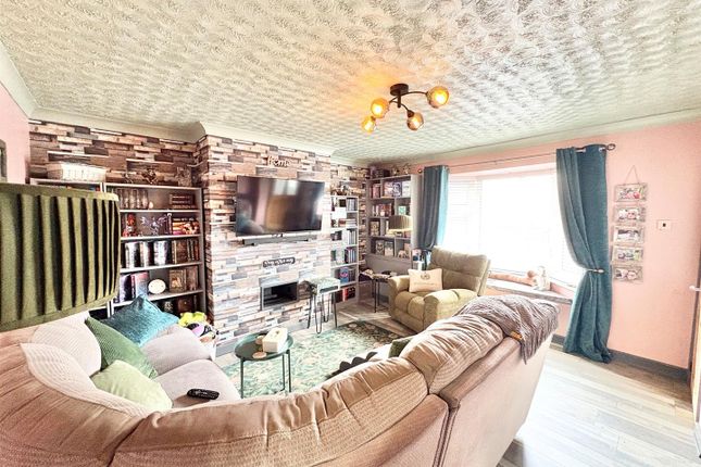 34, Devon Street, Leigh photo 2