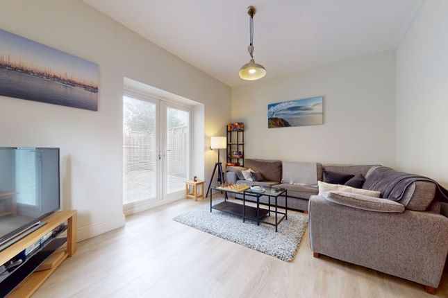 30, Romilly Crescent, Cardiff photo 3