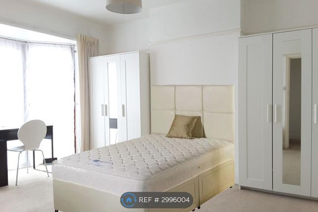 Wricklemarsh Road, London photo 4