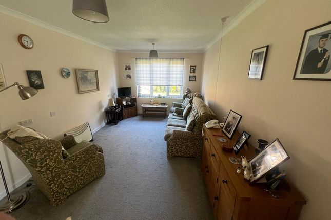 159 Marlborough Court, Fairacres Road, Didcot photo 3