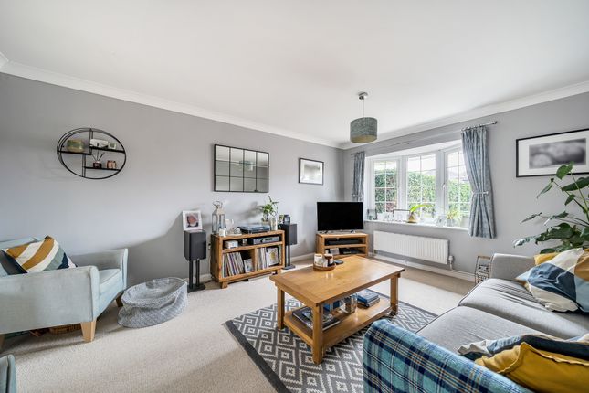 25, North Meadow Road, Cricklade photo 2