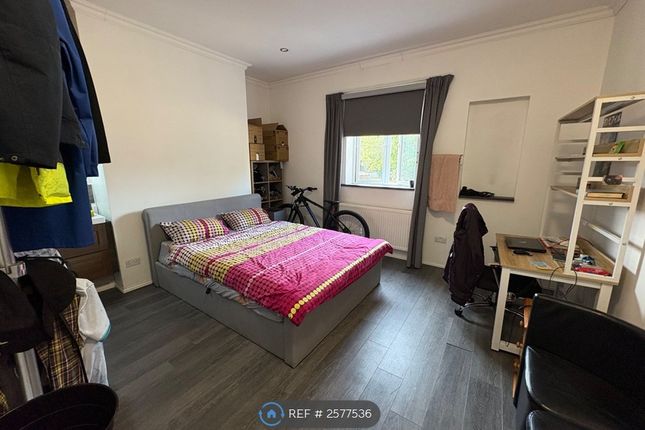 Extra Large Bedroom