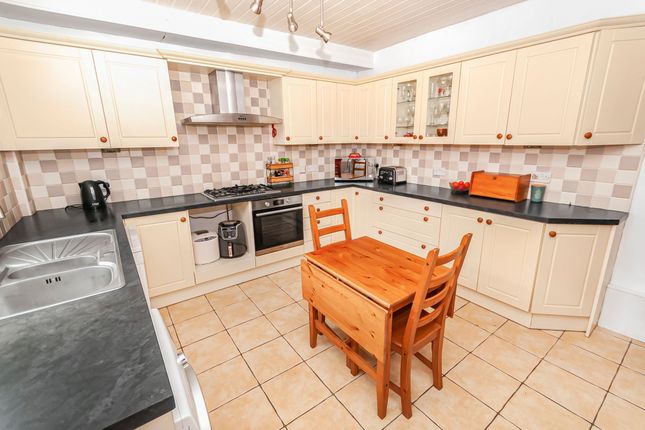 7 Garnett Street, Bury photo 2