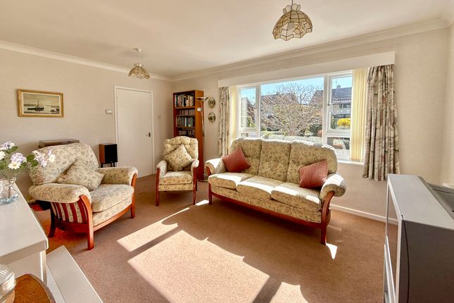23, Cresswell Avenue, Taunton photo 4