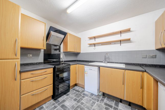 Flat 69, Bramley Grange,, Horsham Road, Guildford photo 4
