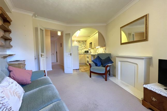 14 Castlegate Mews, St. Nicholas Church Street, Warwick photo 4
