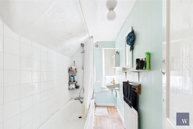 Flat C, 31, Kirkstall Road, London photo 3