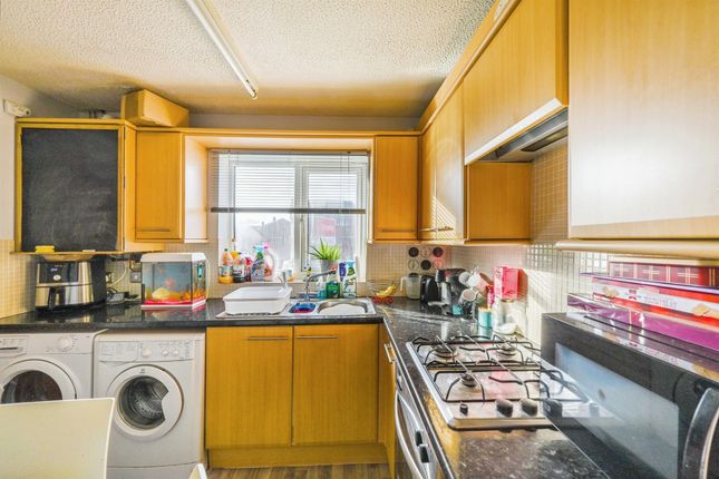 36, Sidon Hill Way, Cannock photo 3